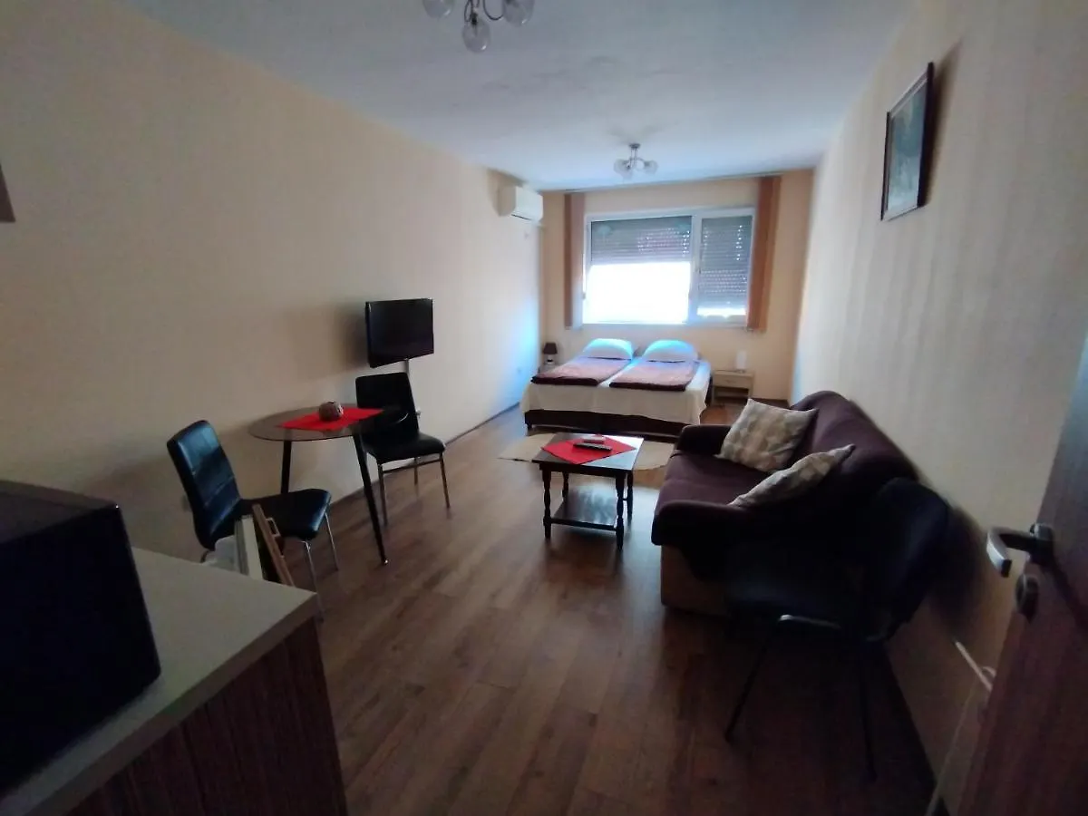 Studio Zora Burgaz 0*,  Bulgaristan