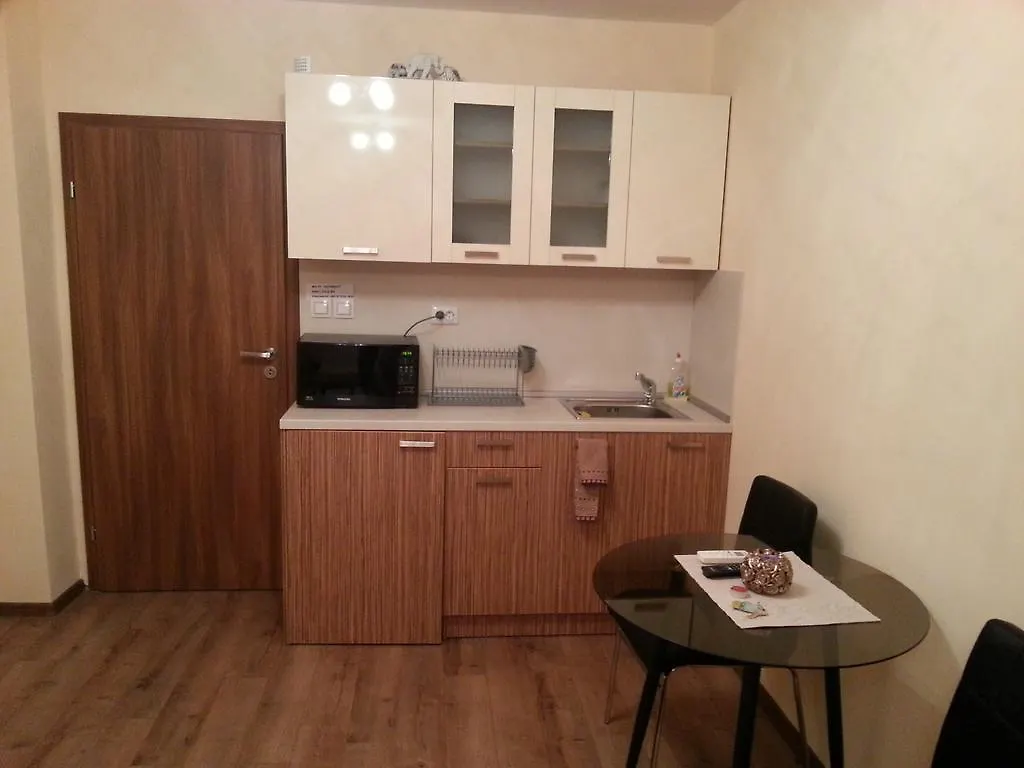 Studio Zora Burgaz 0*,  Bulgaristan